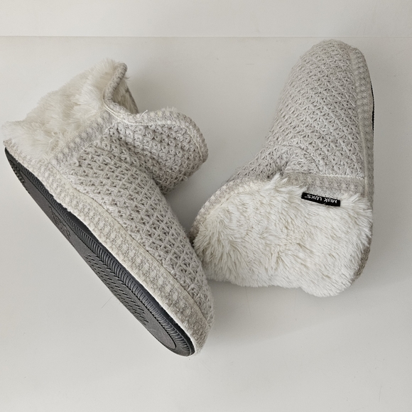 Mukluks Cream Knit Fury Warm Cozy Size L 9-10 Slippers - Picture 5 of 10